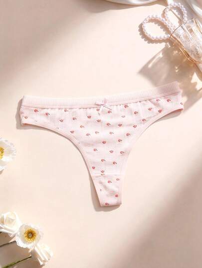 1 chiếc quần lót dây cotton in họa tiết dành cho nữ, thiết kế cạp quần bằng cotton mềm mại, thoáng khí, thoải mái và thân thiện với da. Họa tiết hoa thời trang, ngọt ngào và thanh lịch, thêm nét duyên dáng nữ tính cho trang phục hàng ngày. Thích hợp cho các dịp hàng ngày, thường ngày và mặc ở nhà, đơn giản và thiết thực, một món đồ không thể thiếu trong tủ quần áo.