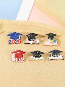 6 Stück 2026 Abschluss Saison Legierung Tropföl Brosche, Doktorhut & Buch Gedenk Abzeichen, Studenten Abschluss Geschenk Dekorative Brosche, Hochwertige Abschluss Gedenk Accessoire, Universität/Highschool Absolvent Exklusives Gedenk Abzeichen, Abschlussfeier/Foto Dekorative Brosche, Abschluss Saison Geschenk, Mitschüler Austausch/Lehrer Geschenk Gedenk Accessoire, Kreative Doktorhut Förmige Brosche Geschenke für Mutter, Vater, Abschluss und Lehrer - Verschiedenfarbig - Übersicht 2
