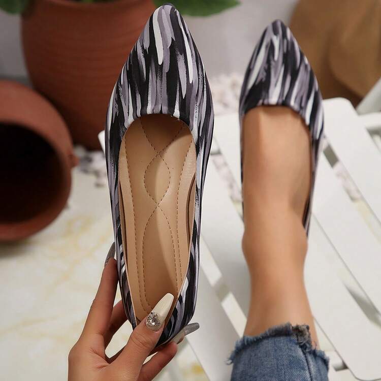 Nuevos mocasines de mujer con puntera puntiaguda, estampados, de estilo europeo y americano, para primavera/otoño 2026 - Blanco y Negro - Añade 6
