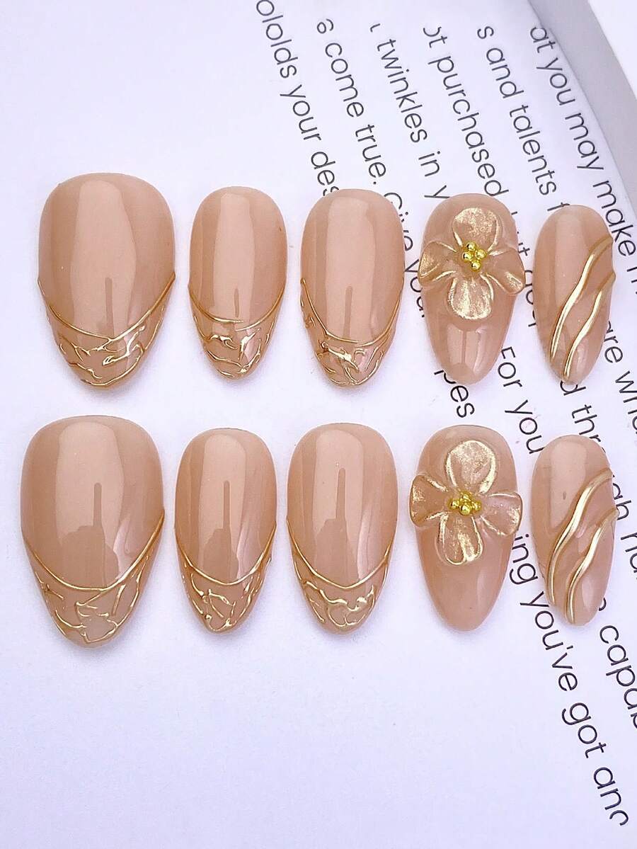 10 pièces d'autocollants d'ongles sculptés avec incrustation de paillettes abricot et feuille d'or, combinant l'élégance orientale et le charme aristocratique, dégageant une allure luxueuse et raffinée, convenant aux dames et aux jeunes filles pour porter lors de vacances, de fêtes et d'occasions quotidiennes tout au long du printemps, de l'été, de l'automne et de l'hiver - Nude - Voir 1