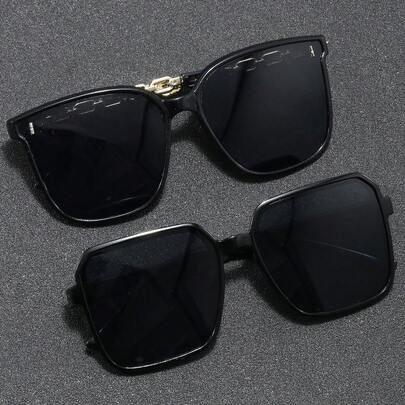 两副复古方形镜框眼镜，日常穿搭配饰，适合街拍、派对和休闲场合。