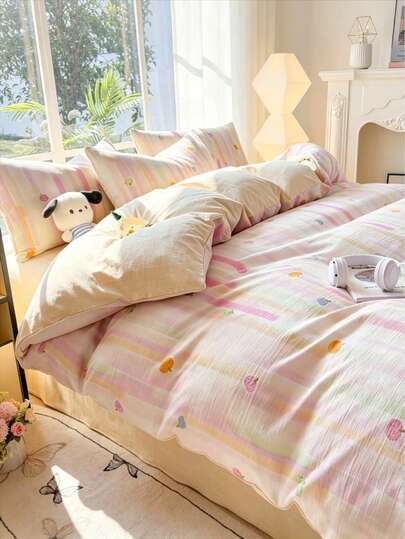 4PCS Skin Friendly Ins Cute Style Macaron Striped Fruit Printed Duvet Cover Set (1 Quilt Cover+2 Pillowcases+1 Flat Sheet, No Core), Reversible AB Version Sweet Fruit Printed Bedding Set, Soft Breathable All Season Double Layer Quilt Cover, Bedroom, Bedding King Size, Guest Room