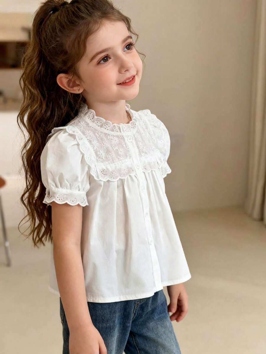 Blusa blanca con volantes de manga corta para niñas, camisa versátil de manga de pétalo de moda para niñas, top de verano para niños - Blanco - Ver 1