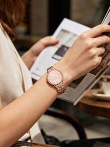 Đồng hồ Fossil Jacqueline ES3632 dành cho nữ, mặt số mạ vàng hồng, vỏ thép không gỉ, máy quartz. - Hoa hồng vàng - Xem 8