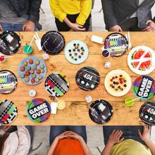 72 platos de papel para fiesta de superhéroes temáticos, platos de postre Hero Boom de 7 pulgadas, juego de vajilla desechable colorido para niños y niñas, cumpleaños y baby shower - Juego retro - Ver 7