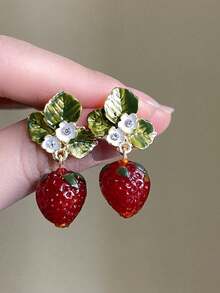 RIINHOO 1 Pair Red Strawberry Dangle Earrings, Women Fashion Accessories, Holiday Gift - Red - View 4
