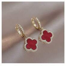 1 Bộ khuyên tai kẹp hình cỏ bốn lá tinh tế bằng bạc thật, cụm lá cong lấp lánh thu nhỏ, thanh lịch, tạo bóng mờ xung quanh, tươi mới, sắc nét, gọn gàng, dễ dàng cài vào, móc tai đối xứng, nhẹ nhàng, thoải mái, có thể xoay, không gây trầy xước, không trơn trượt, chất lượng được chứng nhận. - Xem 14