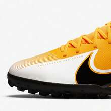 Nike Mercurial Vapor 13 舒適百搭 避震運動足球鞋 - 橘色 - 查看 3