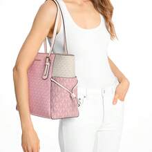 Michael Kors Voyager Patterned Ladies Shoulder Bag Tote Bag 35S5GV6T7B PWD BLSH MLT - 粉紅拼色35S5GV6T7B PWD BLSH MLT - 查看 2