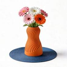 ORIZZONTE Vase décoratif moderne à texture spirale ondulée – Design minimaliste et élégant, forme élancée, idéal pour les fleurs séchées et fraîches – Vase artistique à effet de mouvement pour la maison ou le bureau – 100 % fabriqué en Italie, expédié d'Italie - couleur orange - Voir 3