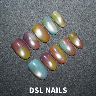 10 件/套手工美甲贴片，多色猫眼渐变美甲，包含粉色、紫色、暖黄色、暖棕色、薄荷绿撞色以及奶油白渐变。适合派对、婚礼和日常佩戴。内含工具包。是送给女性和女孩的绝佳礼物，满足她们的美甲需求。