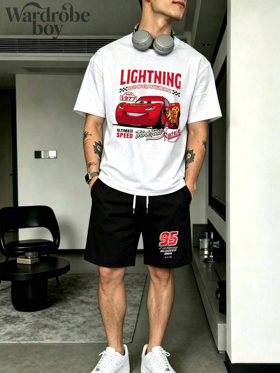 Disney Licensed Short-Sleeve Printed T-Shirt And Shorts Set, Men's Black And White Two-Piece Set, Lightning McQueen Car Cartoon Printed T-Shirt And Shorts Set, Suitable For Family Outings And Vacations. Suitable For Both Men And Women. Comfortable And Breathable. - 黑色+白色 - 查看 1