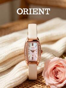 Orient 女士优雅腕表，长方形玫瑰金水晶表圈，珍珠母贝表盘搭配罗马数字时标，棕色缎面表带，复古时尚女士石英小表盘腕表，适合约会、婚礼、派对、街头、生日等场合佩戴，也是送给女儿、新娘和朋友的理想礼物。 - FUBTS004W0 - 查看 4