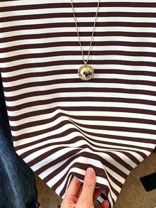 Classic Striped Pink-Brown Y2K Versatile Elegant Summer Outfits For Women, Vacation Outfits, Beach Outfits - Women's Casual Round Neck Short Sleeve Simple T-Shirt - Brown - View 5