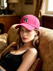 1顶26字母贴布棒球帽，休闲可调节老爹帽，适合街头穿搭、旅行和日常穿着 - 玫紅色 - 查看 4