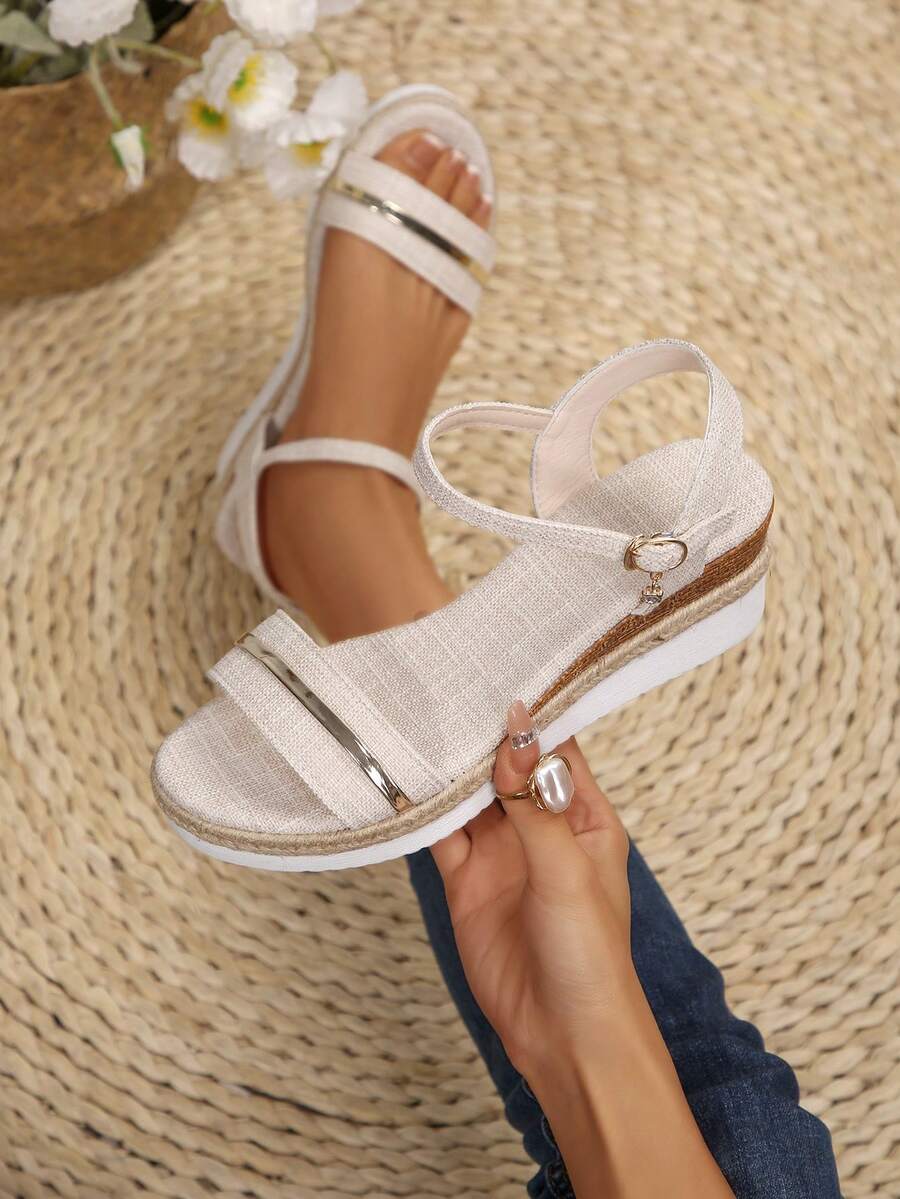 Women's Solid Color Platform Lightweight Sandals, Buckle Slip-On Beach Shoes, Luxury Fashion Shoes, 2026 Summer Designer Comfortable Casual Shoes, Suitable For Travel, Outing, Party - Beige - View 1