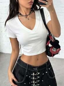 Áo thun nữ cổ chữ V thời trang thường ngày, áo crop top tay ngắn dáng ôm phong cách retro thập niên 90, áo crop top mùa hè cho nữ, màu trắng ôm dáng. - trắng - Xem 6
