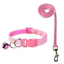 Bộ 2 món vòng cổ và dây dắt mèo có thể điều chỉnh, dây dắt mèo bằng nylon bền chắc in hình dấu chân, vòng cổ mềm có khóa an toàn và chuông, thích hợp cho mèo con đi dạo. - Nhiều màu - Xem 15