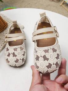 女童蕾丝花朵公主鞋，软底防滑透气童鞋 - 米色 - 查看 1