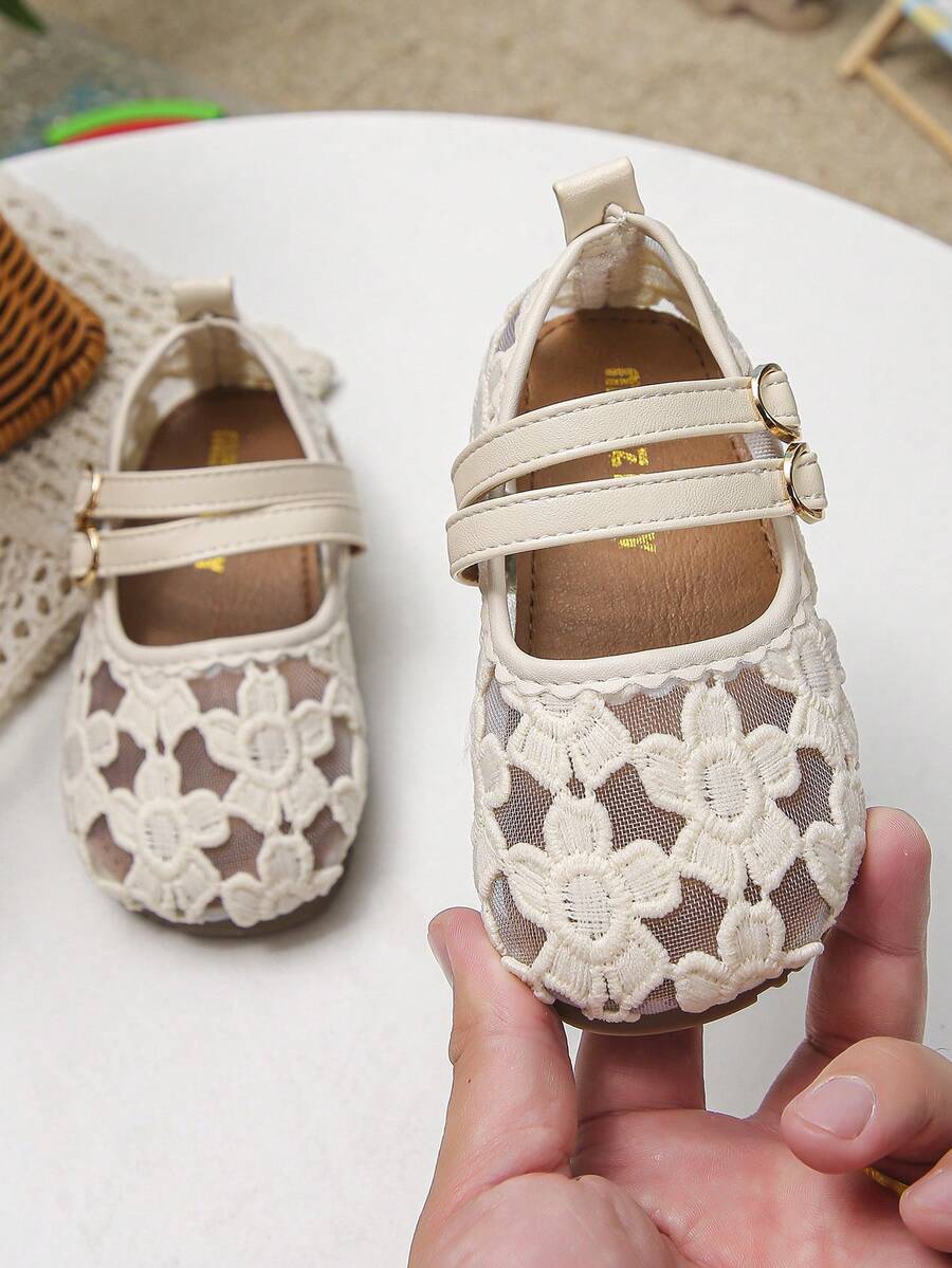 女童蕾丝花朵公主鞋，软底防滑透气童鞋 - 米色 - 查看 1