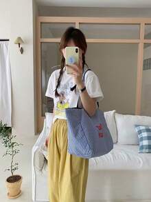 New Fashion Classic Clown Contrast Striped Design Large Capacity Lightweight Portable Tote Bag, Letter Graphic Decor Design Can Be Used On Both Sides, Shoulder Handbag Suitable For Travel And Shopping - Blue - View 5