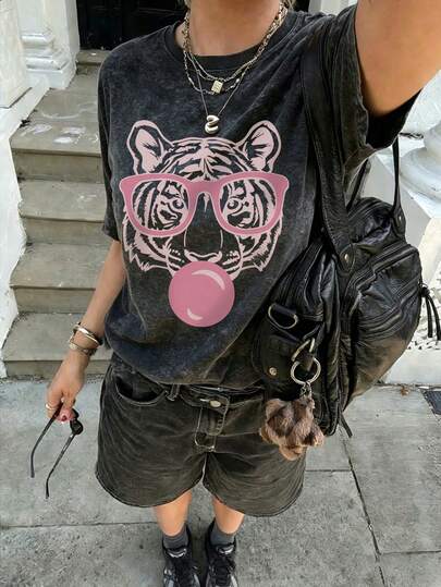 Women's Cute Aesthetic Pink Tiger Bubble Gum Print Acid Wash Loose T-Shirt, Soft Lightweight Vintage Washed Fabric Casual Tee, Y2K Streetwear Style, Oversized Round Neck Short Sleeve, Suitable For Brunch, Date Night, Vacation, Music Festivals And Everyday Cute Looks Summer