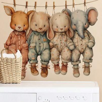动物主题装饰墙贴——活泼可爱，描绘了晾衣架上的动物，这些艺术贴纸能提升家居装饰效果。
