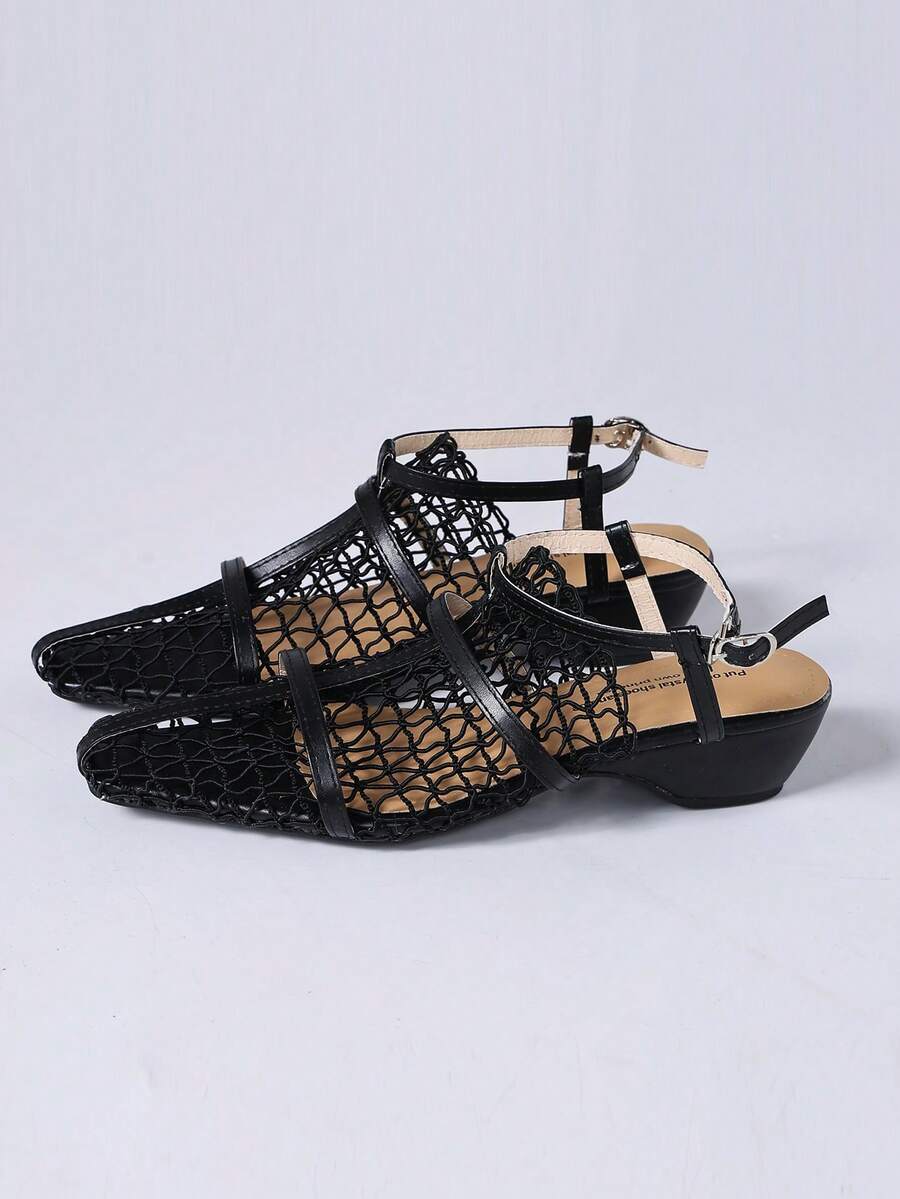 Giày sandal nữ mùa hè 2026 kiểu dáng lưới, gót dày, mũi nhọn, quai chữ T, thoáng khí, đa năng, phù hợp cho đi chơi hàng ngày, hẹn hò, dự tiệc cưới, dự tiệc. - màu đen - Xem 1