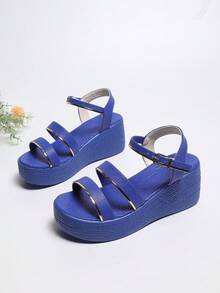 Sandal đế xuồng cao gót màu xanh navy mới mùa hè, quai ngang có họa tiết, đế dày, nhẹ và thoải mái, khóa cài cổ điển có thể điều chỉnh, viền vàng thanh lịch, đa năng cho đi chơi, đi làm, mua sắm, dự tiệc, một món đồ không thể thiếu. - Màu xanh lam - Xem 9