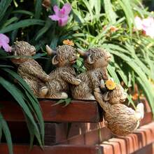 Figurines mignonnes de vache des Highlands en résine, sculpture 3D de vache assise avec décoration florale, ornement amusant pour étagère, jardin, patio, bureau à la maison, décoration extérieure de cour, cadeau parfait pour les amateurs d'animaux, vache des Highlands, clôture de jardin, ornements de jardin extérieurs, jardin - Multicolore - Voir 3