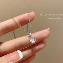 Sparkling Solitaire Pendant Necklace, Dainty Round Cut Crystal Choker For Women, Daily Engagement Jewelry Gift - 白色的. - 查看 10