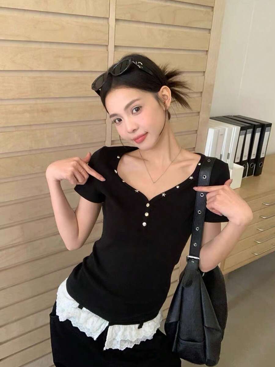 Black Keyhole Neckline Rivet Shoulder Short Sleeve T-Shirt, New Design Slim Fit Tops For Women, Summer Casual - Black - View 1