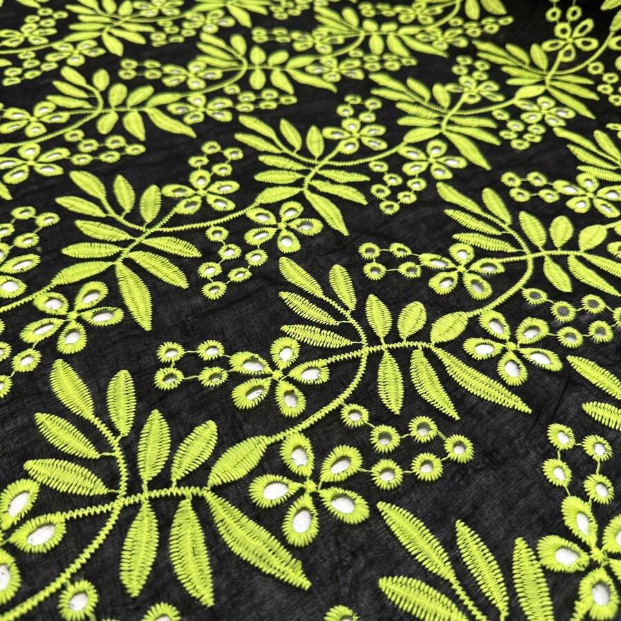 Tecido Laise Bordada Bicolor 100% Algodão 1,35m (largura) - Preto - Visão 1