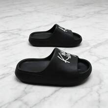 Dép xốp trẻ em EVA nhẹ, chống trượt, đế mềm, kiểu dáng dễ thương, quai đơn giản, đế dày cho bé trai, dép đi biển. - màu đen - Xem 4