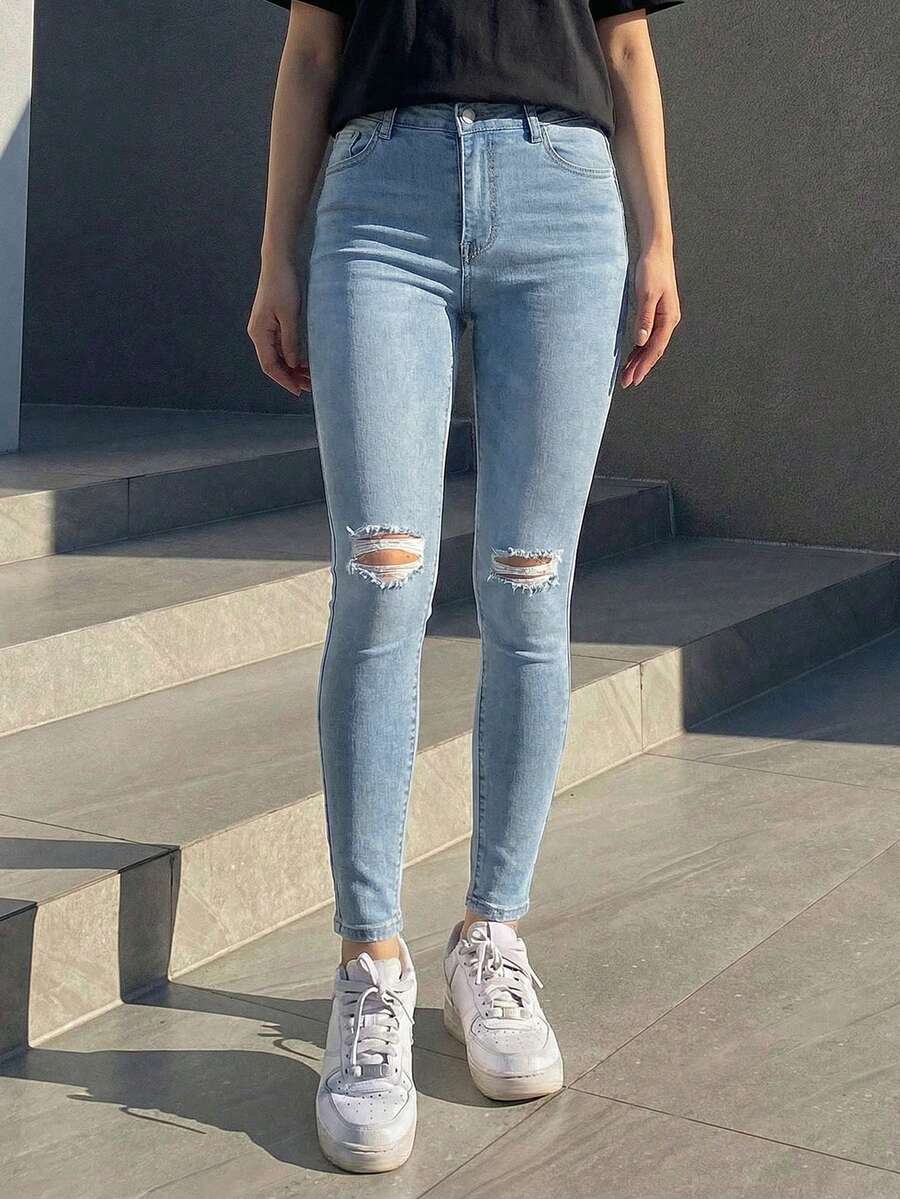 Quần jeans nữ cạp trung, dáng ôm, rách gấu. - Màu xanh lam - Xem 1