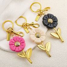 Móc khóa hoa cúc tinh tế mới, mặt dây chuyền hình hoa mùa hè thời trang, phụ kiện xe hơi đa năng, móc khóa ví, quà tặng trang sức cho nữ. - Nhiều màu - Xem 2