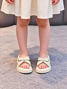 Girls' Simple Beige Bow Slip-On Sandals, Crossover Strap Anti-Slip Thick-Sole Slides, Children's Summer Casual Outdoor Slippers, Versatile Soft-Bottom Princess Style Flip-Flops, Suitable For Daily Wear And Vacation - Beige - View 5
