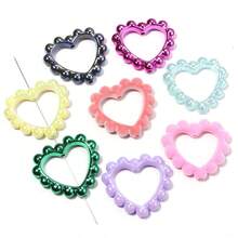 5 piezas/paquete Cuentas de corona de flores con forma de corazón de acrílico, color aleatorio, 38X42.5mm Cuentas florales huecas, suministros de manualidades para llaveros, colgantes de coche, encantos de teléfono - corona de corazones - Ver 7