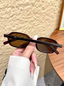 1 pieza Gafas de montura cuadrada vintage minimalista y de moda, cómodas y duraderas, exclusivas para mujeres, adecuadas para uso diario, conducir, ir al trabajo, vacaciones en la playa y fotografía - Té oscuro - Ver 3