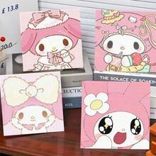 SANRIO 三幅三丽鸥钻石画套装，含木框，尺寸20*20厘米，图案包含Hello Kitty、酷洛米、肉桂狗、美乐蒂等热门卡通人物。简单的DIY钻石画制作工艺，非常适合缓解压力，也是家居墙面装饰的理想之选。可作为生日礼物、派对礼品、宾果游戏奖品、母亲节礼物、返校礼物或家居装饰品。 - 彩色 - 查看 6