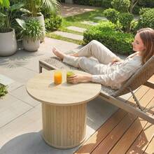 HOMCOM Round Coffee Table, 24" Center Table With Slatted Column Base, Felt Footpads For Living Room, Natural Wood - 棕色 - 查看 9