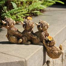 Figurines mignonnes de vache des Highlands en résine, sculpture 3D de vache assise avec décoration florale, ornement amusant pour étagère, jardin, patio, bureau à la maison, décoration extérieure de cour, cadeau parfait pour les amateurs d'animaux, vache des Highlands, clôture de jardin, ornements de jardin extérieurs, jardin - Multicolore - Voir 2