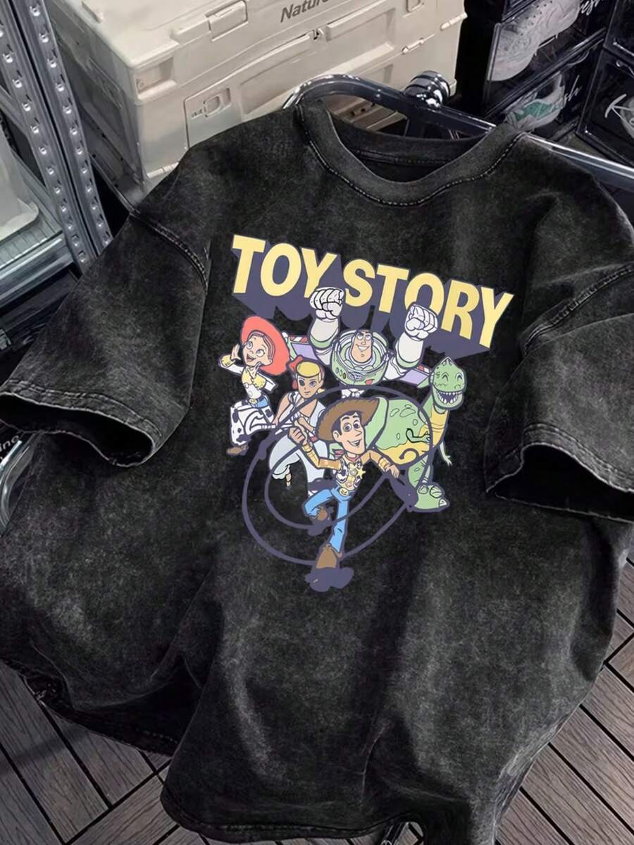 Disney Men's Summer Retro Washed Cotton T-Shirt With Round Neck And Short Sleeve "Disney" And "Toy Story" Woody, Pattern Round Neck Retro Cotton Washed To Make Old Cotton Short Sleeve T-Shirt, Retro Fashion To Make Old T-Shirt, Disney Element Street Wind 2026 Spring And Summer Retro Fashion Lovers Popular Style To Make Old Round Neck T-Shirt. - Black - View 1