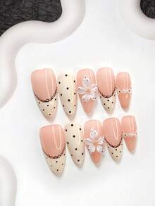Bộ 10 món móng tay nghệ thuật kiểu ren Pháp thủ công, bộ móng gel, phụ kiện móng tay họa tiết hoa năm cánh chấm bi trắng thủ công, thiết kế móng tay viền ren đen, chấm bi đen vẽ tay, sơn móng tay màu vàng kem, kèm dụng cụ làm móng (1 tờ sticker gel + 1 dũa móng), 3 kích cỡ: móng hạnh nhân, móng vịt, móng quan tài. Bộ móng phù hợp cho hẹn hò, du lịch, đi làm và sử dụng hàng ngày. - Nhiều màu - Xem 11