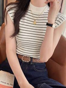 Áo len nữ mùa hè kẻ sọc trễ vai, áo vest len gân ôm dáng thanh lịch, áo chui đầu phong cách đường phố Y2K ngọt ngào, áo len phối màu cho bé gái, thích hợp cho kỳ nghỉ, lễ hội âm nhạc, mặc hàng ngày, trang phục mùa xuân/hè, lý tưởng cho ngày Valentine, Ngày Quốc tế Phụ nữ, trang phục dự đám cưới. - Màu mơ làm nền với các sọc đen. - Xem 3