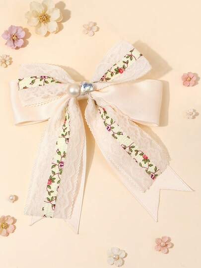 1个米色蕾丝蝴蝶结发夹，适合女孩佩戴，花朵装饰，亮面珍珠水钻鳄鱼夹，优雅温柔，适合婚礼、度假、夏季海滩、日常派对等场合，是送给青少年的理想礼物。