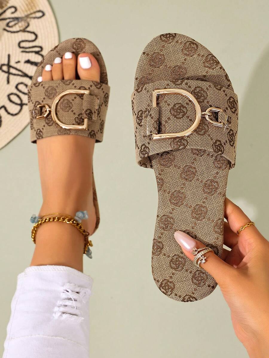 Sandal Musim Panas Wanita dengan Sol Tali, Rantai Gesper Logam, Gaya Liburan Nyaman dengan Sol Tebal dan Motif Pantai - Khaki - View 1