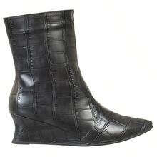 Women's Ankle Boot With Pointed Toe, Modern And Comfortable, Via Birigui - Black - View 3