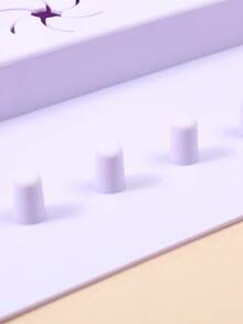 1 Peça de Almofada de Base de Silicone Roxa para Unhas, Placa de Prática para Iniciantes na Aplicação de Unhas Acrílicas, Almofada Antiderrapante para Polimento de Unhas, Ferramentas de Prática Multifuncionais com Armazenamento, Adequado para Salões de Unhas e Uso Doméstico, Produtos para Unhas, Ferramentas para Unhas - Malva - Visão 8