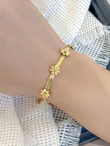 1件装不锈钢心形精致百搭手链，优雅女士饰品 - 小花手鍊 - 查看 5